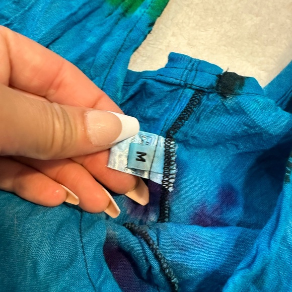 Tie Dye Hobo w/ Button Closure 🌸 - Picture 5 of 5